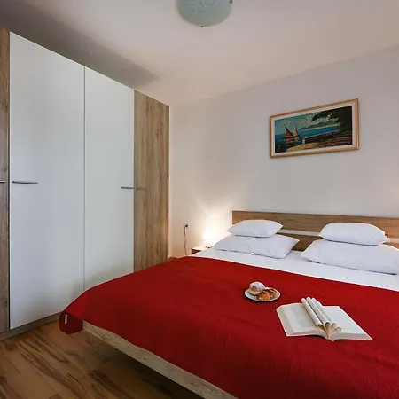 柑橘度假屋-带温水游泳池和停车场