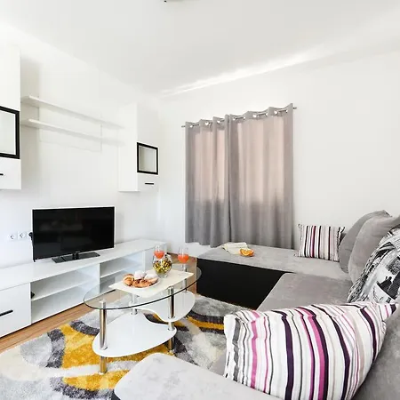 度假居 柑橘度假屋-带温水游泳池和停车场 *