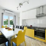 Tatil Evi Holiday Orange Zadar