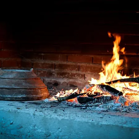 Vakantiehuis Orange With Heated Pool And Parking