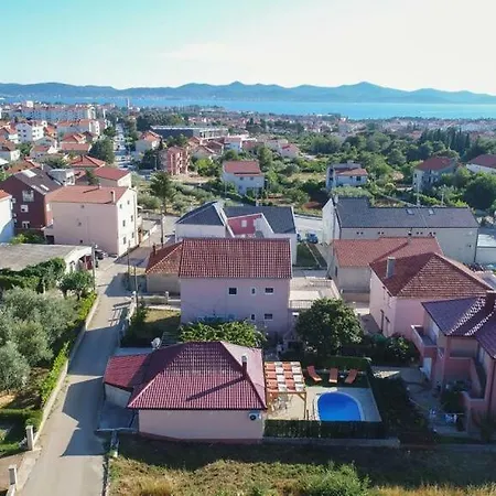 Holiday home Orange With Heated Pool And Parking Zadar