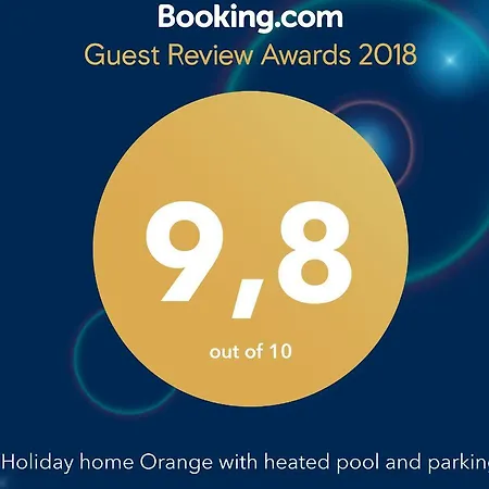 Nyaraló Orange With Heated Pool And Parking
