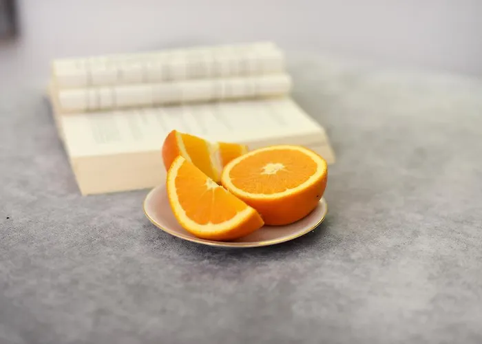 Semesterbostad Orange With Heated Pool And Parking