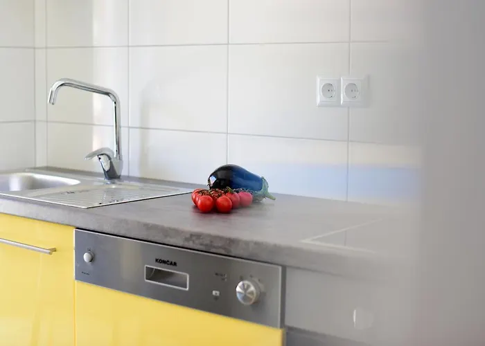 Orange With Heated Pool And Parking Semesterbostad *