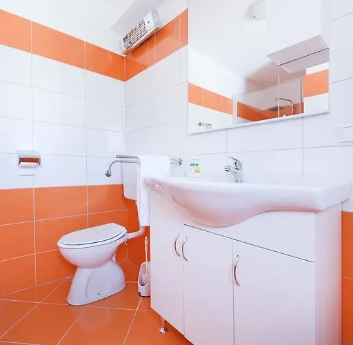 Orange With Heated Pool And Parking * Zadar