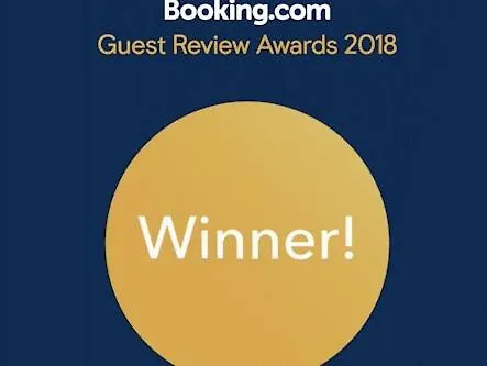 Semesterbostad Orange With Heated Pool And Parking